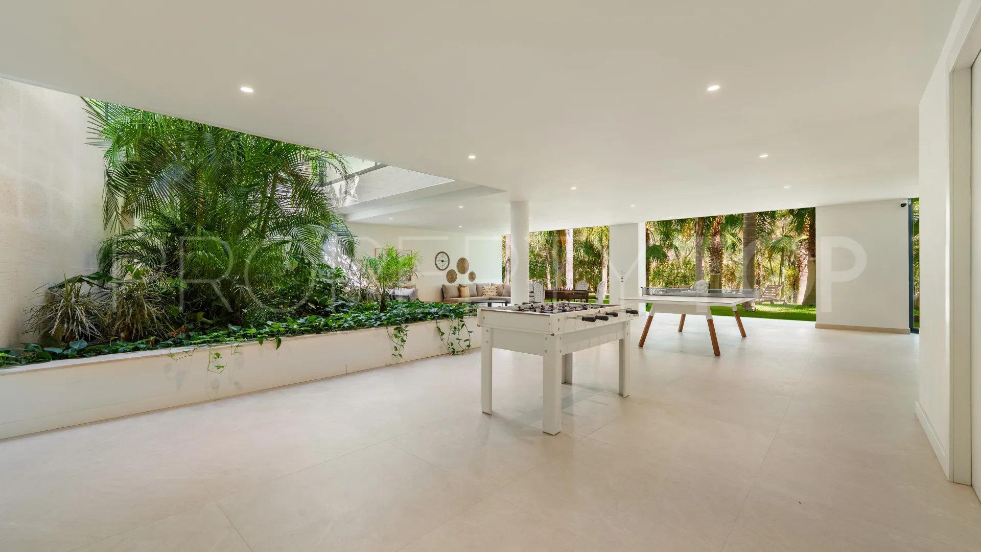 Villa en venta en Las Chapas de 5 dormitorios