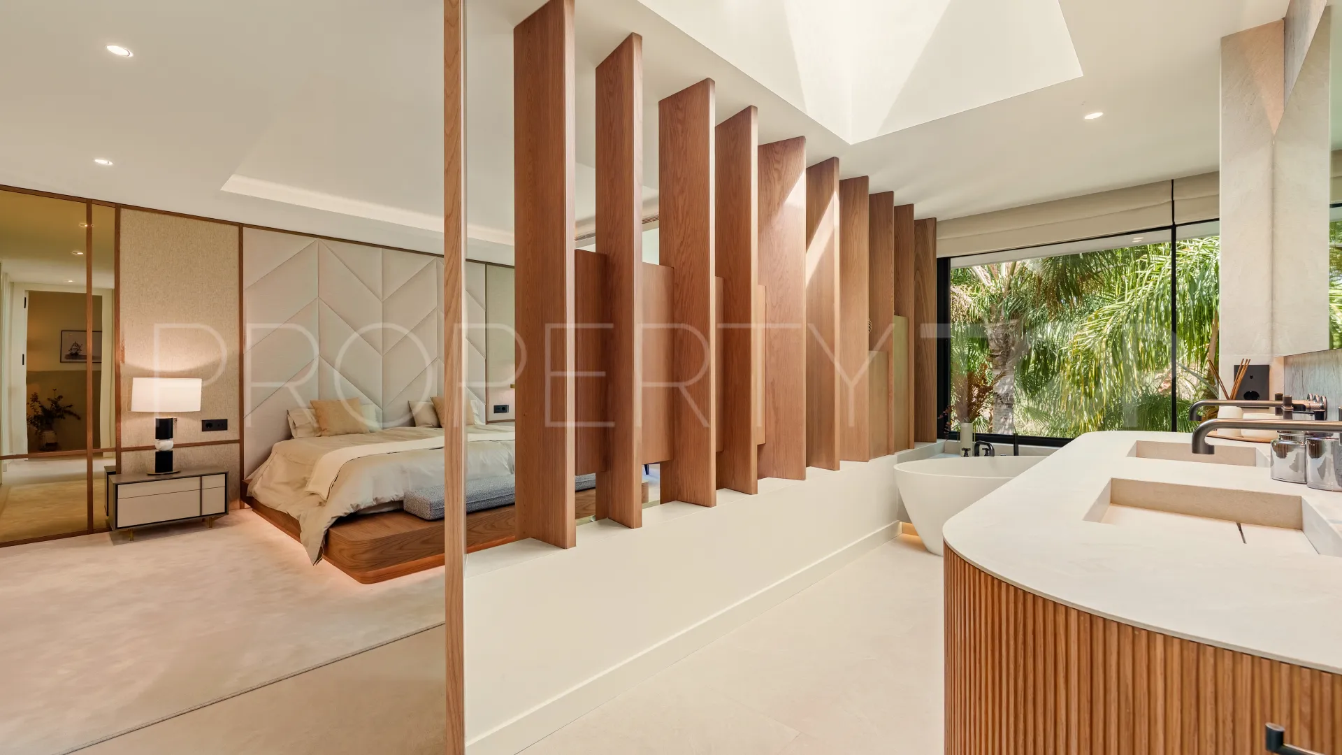 Villa en venta en Las Chapas de 5 dormitorios