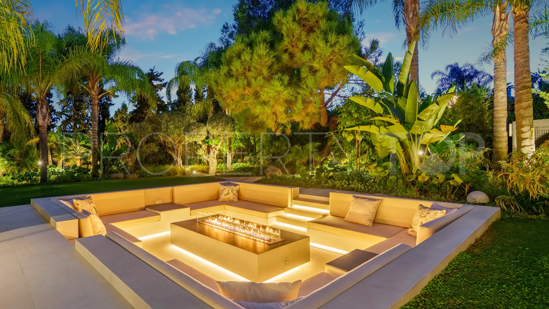 Villa en venta en Las Chapas de 5 dormitorios