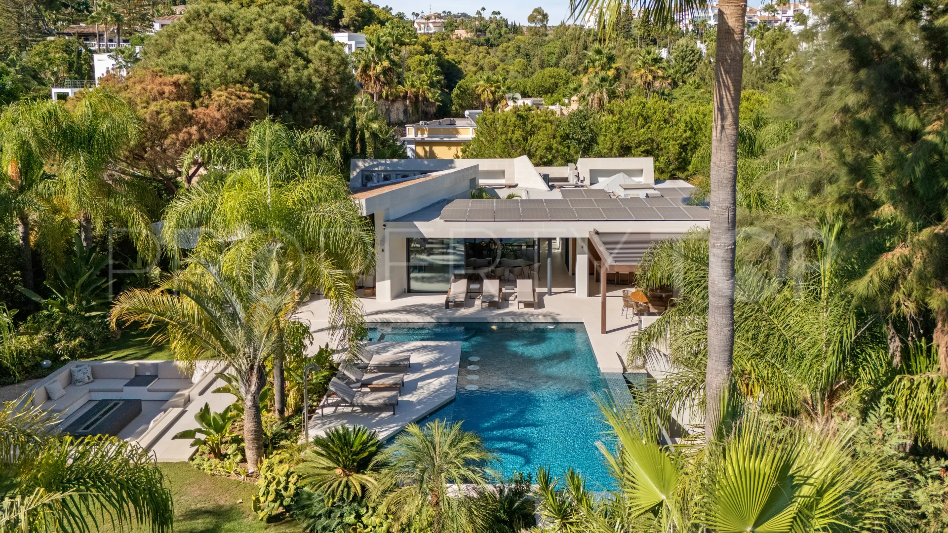 Villa en venta en Las Chapas de 5 dormitorios