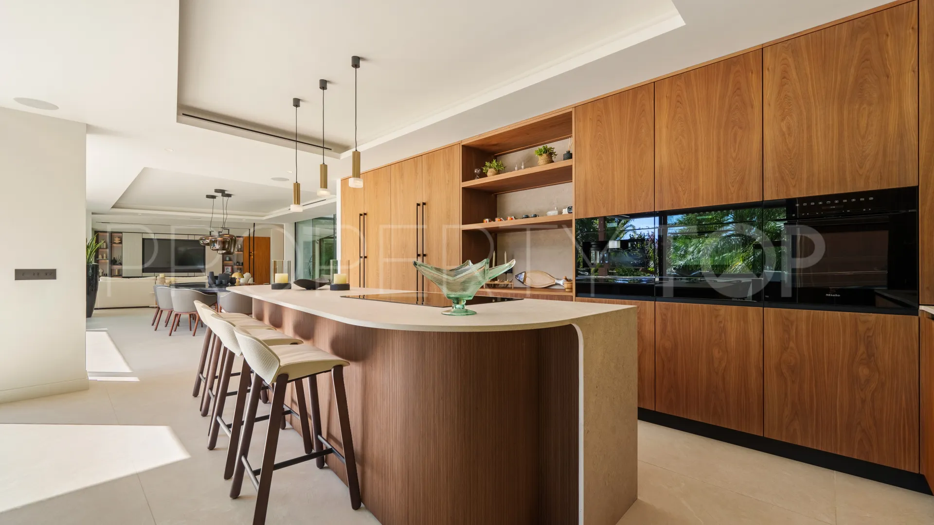 Villa en venta en Las Chapas de 5 dormitorios