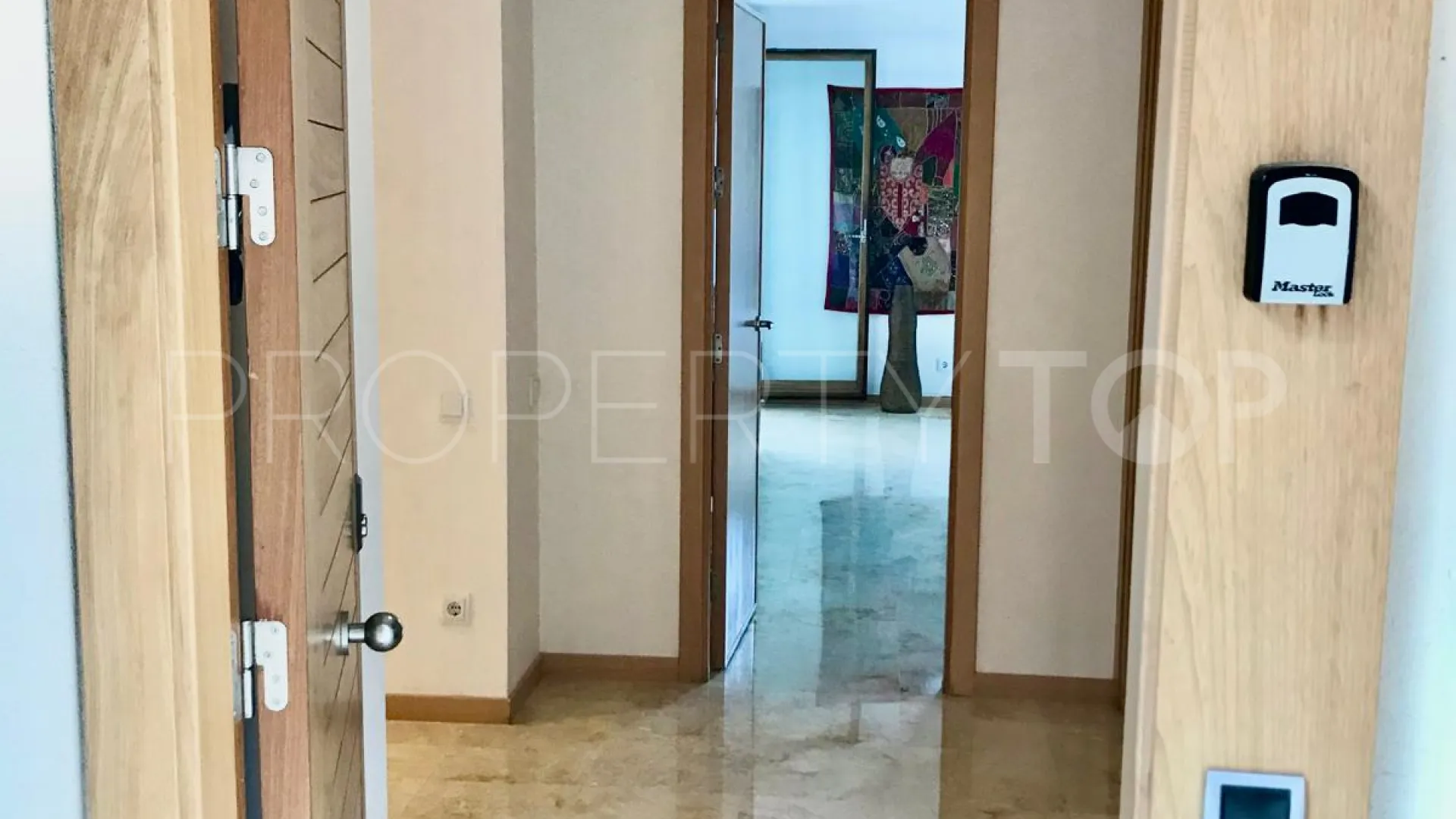 For sale Los Altos de los Monteros apartment