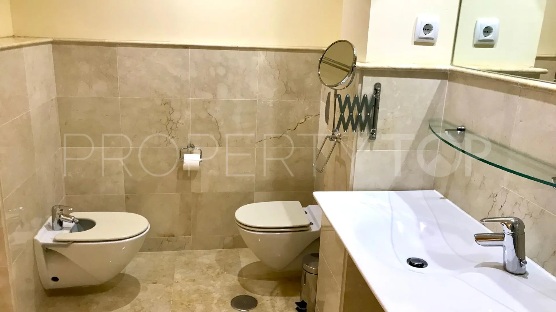 For sale Los Altos de los Monteros apartment