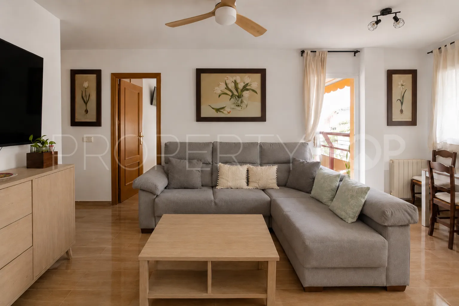 Apartamento en venta en Santa Eulalia del Río con 3 dormitorios
