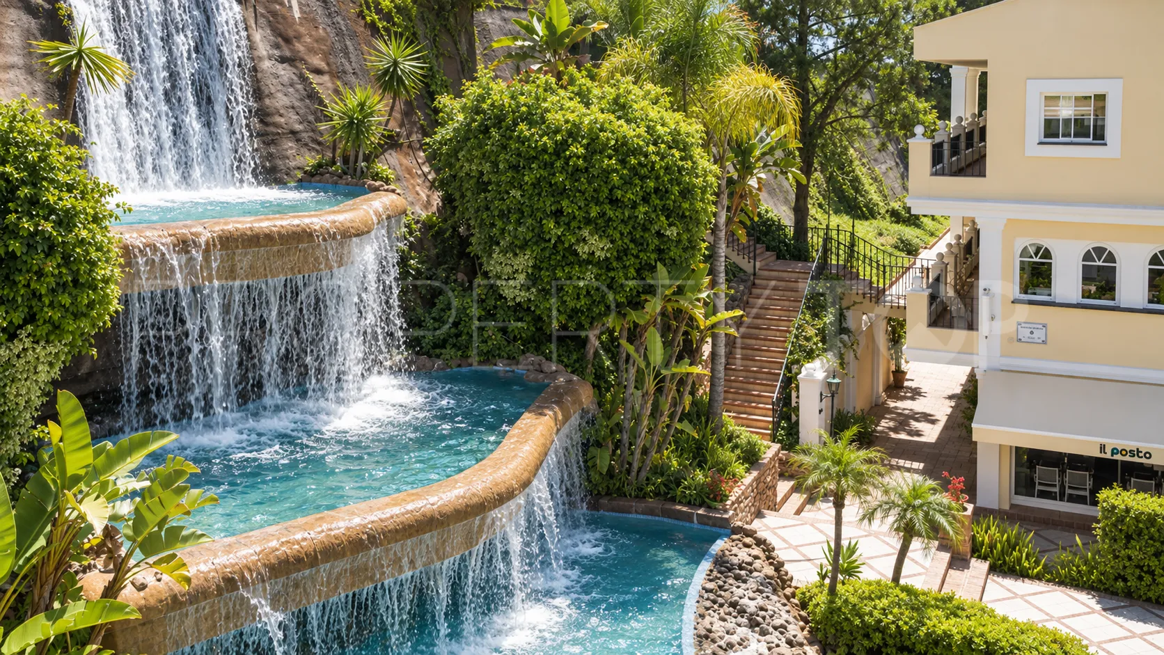 Apartamento planta baja en venta en Aloha Gardens