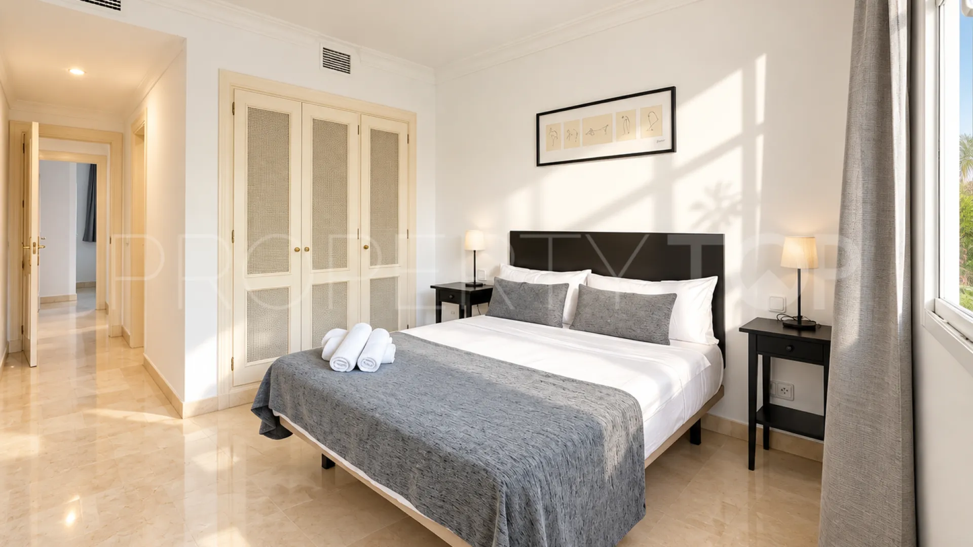 Apartamento planta baja en venta en Aloha Gardens