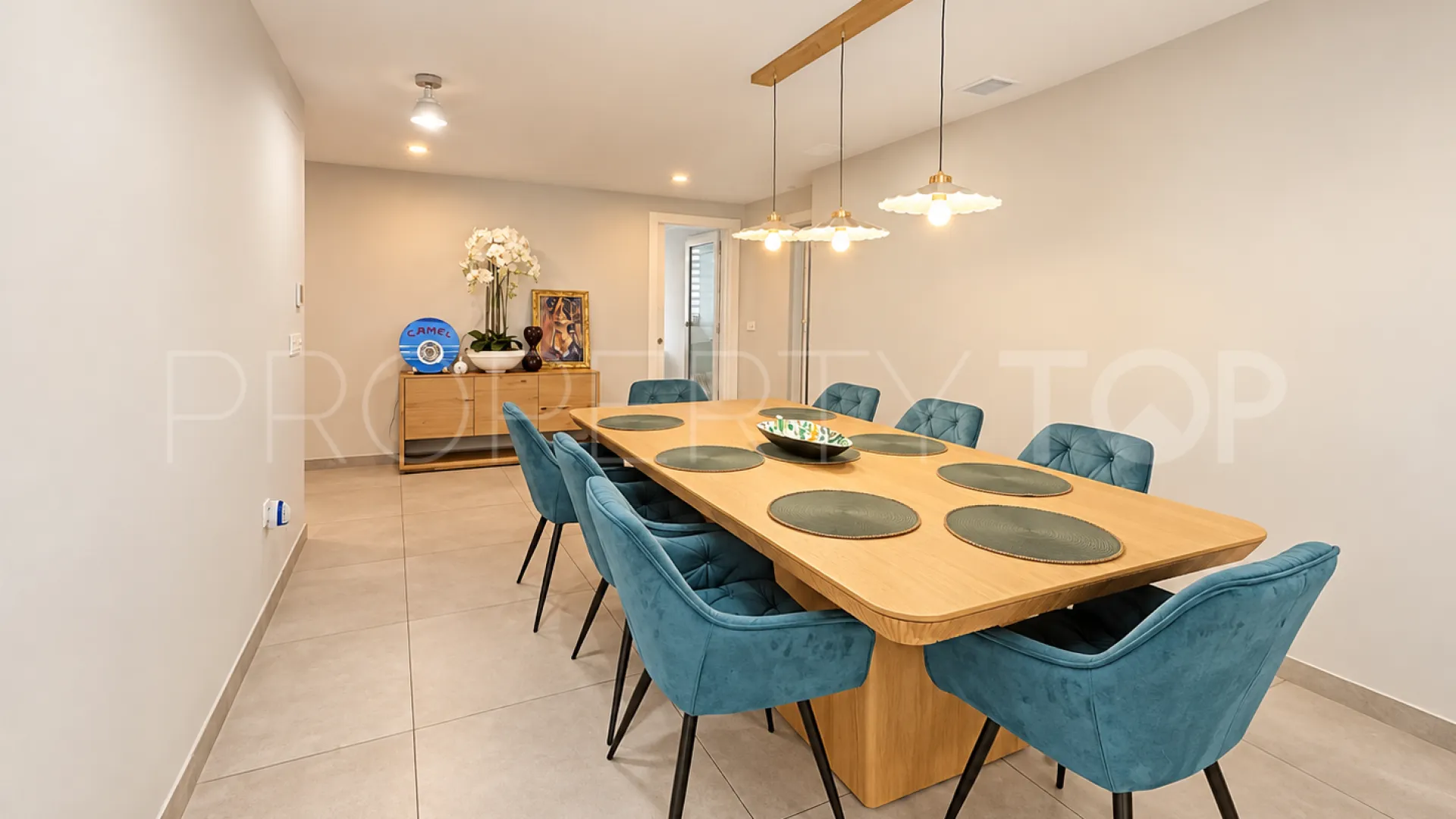 Comprar apartamento de 3 dormitorios en Elviria