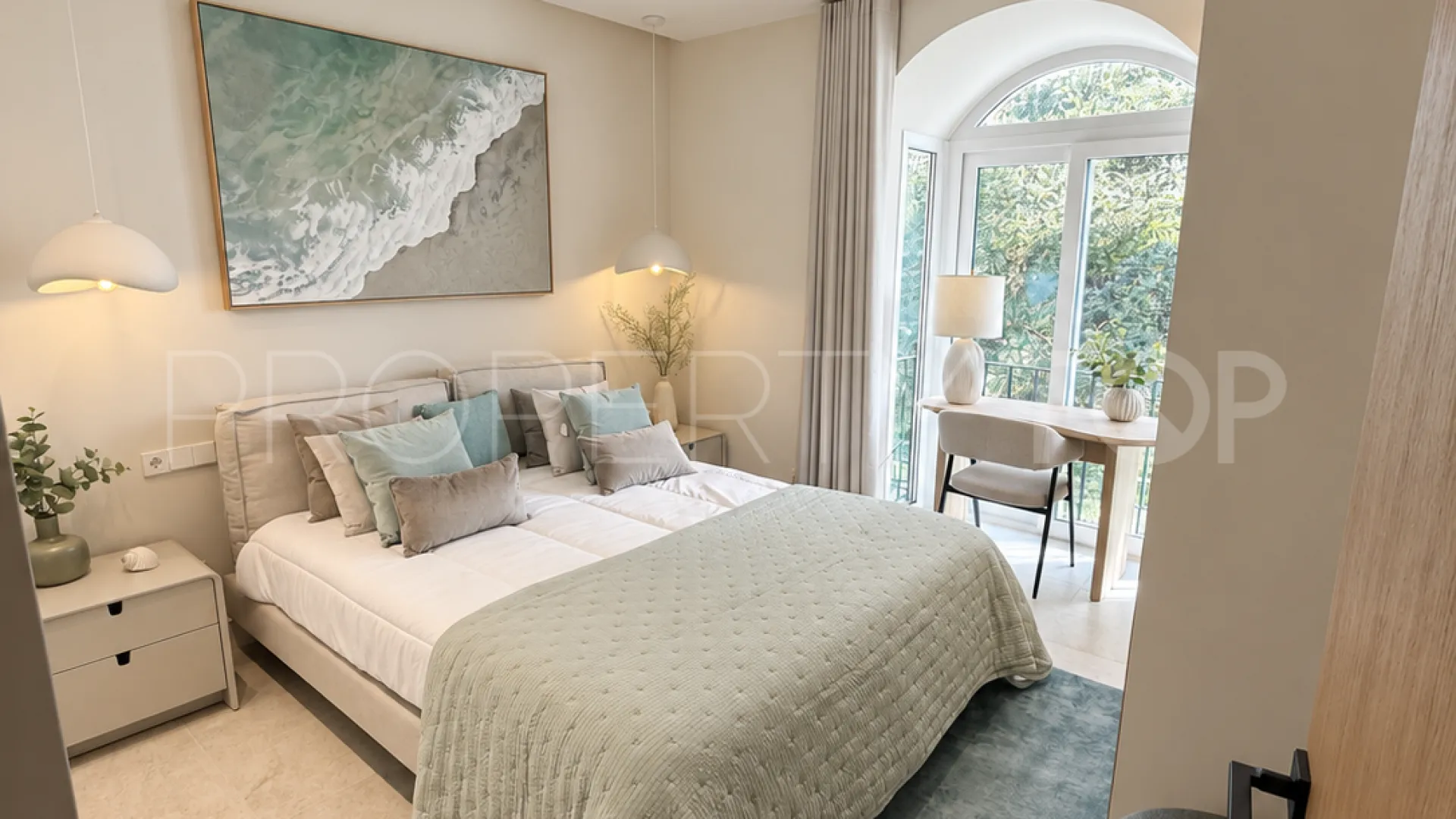 Atico duplex en venta en Aloha Gardens