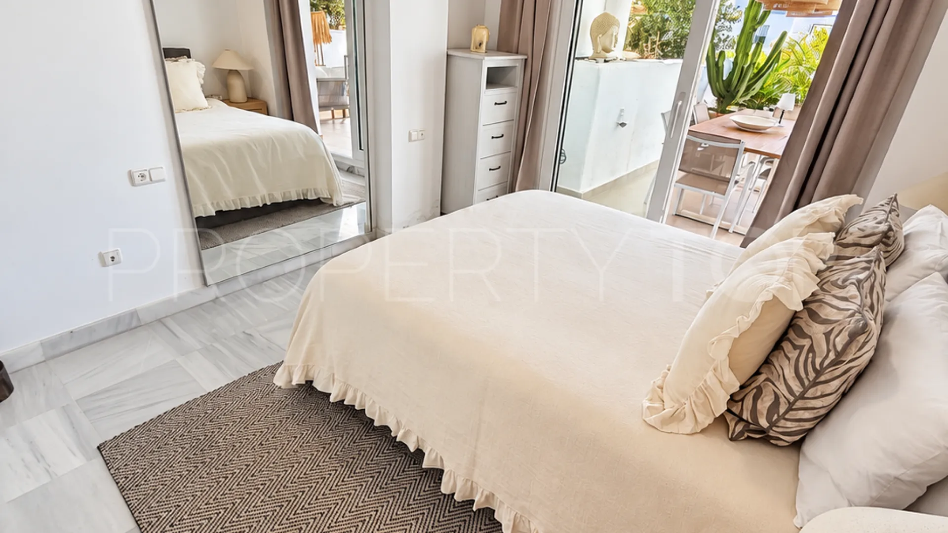 Se vende apartamento en Aloha Mirasierra