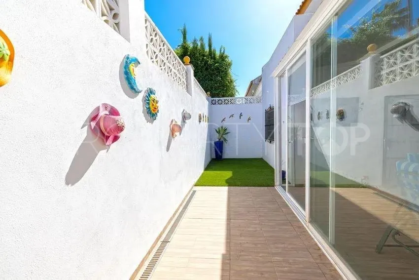 Semi detached house with 6 bedrooms for sale in San Pedro de Alcantara