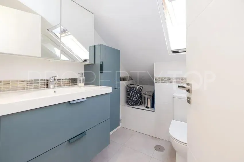 Semi detached house with 6 bedrooms for sale in San Pedro de Alcantara
