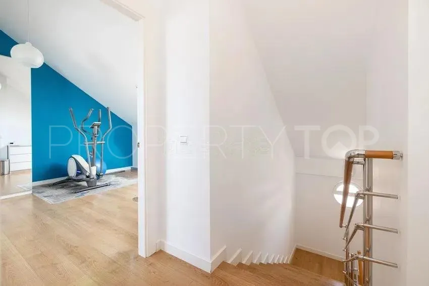Semi detached house with 6 bedrooms for sale in San Pedro de Alcantara