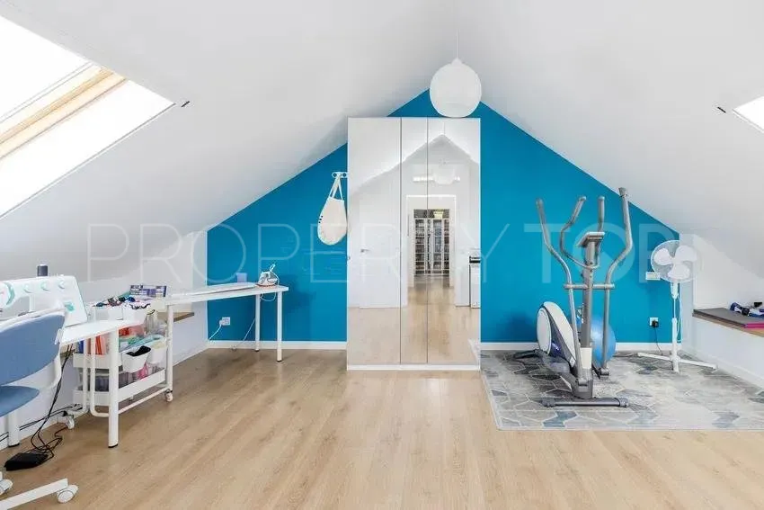 Semi detached house with 6 bedrooms for sale in San Pedro de Alcantara