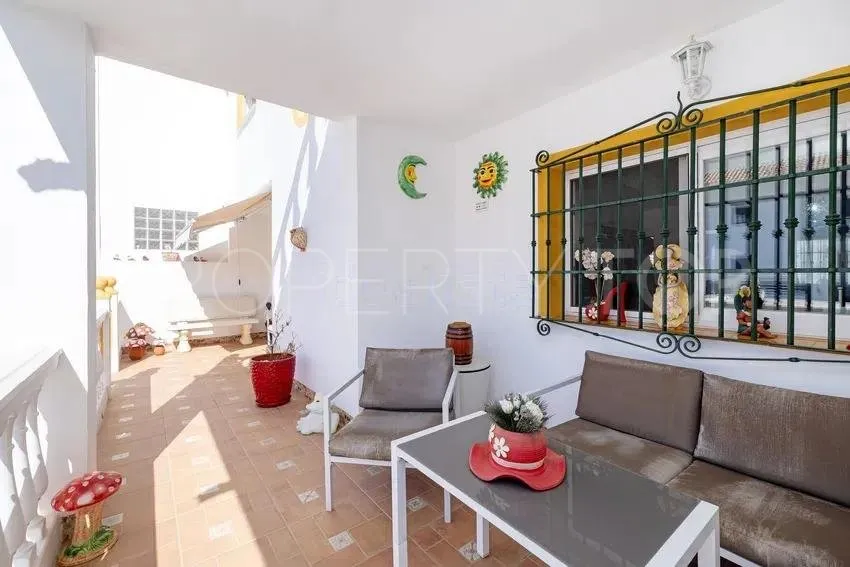 Semi detached house with 6 bedrooms for sale in San Pedro de Alcantara