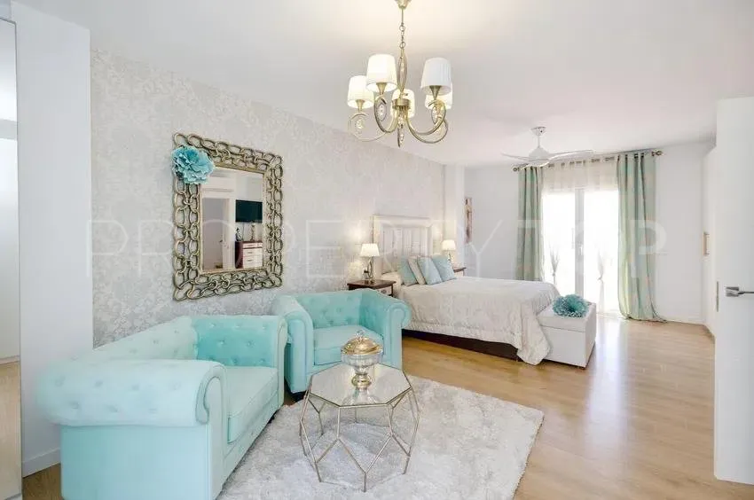 Semi detached house with 6 bedrooms for sale in San Pedro de Alcantara