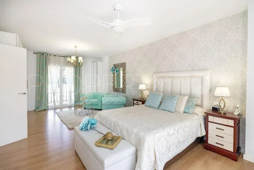 Semi detached house with 6 bedrooms for sale in San Pedro de Alcantara