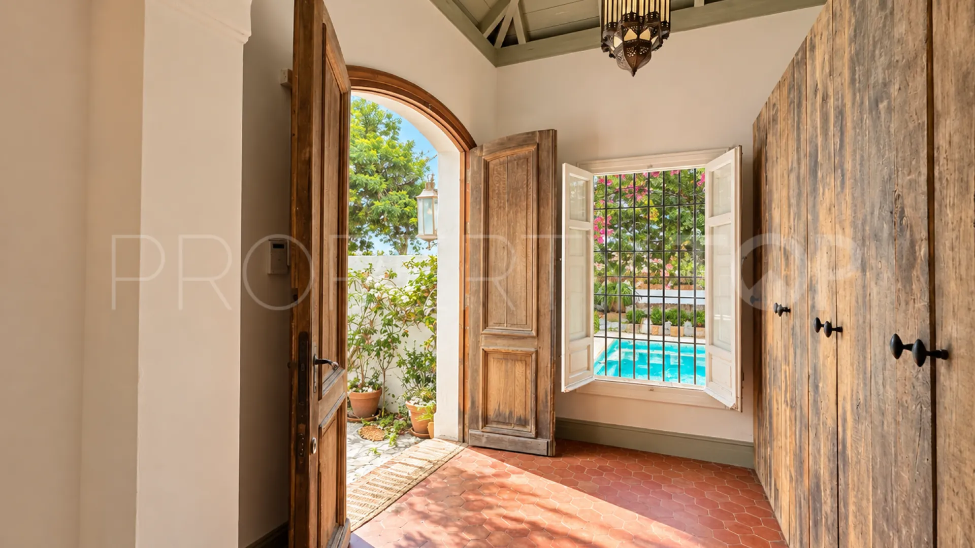 For sale 4 bedrooms chalet in Bello Horizonte