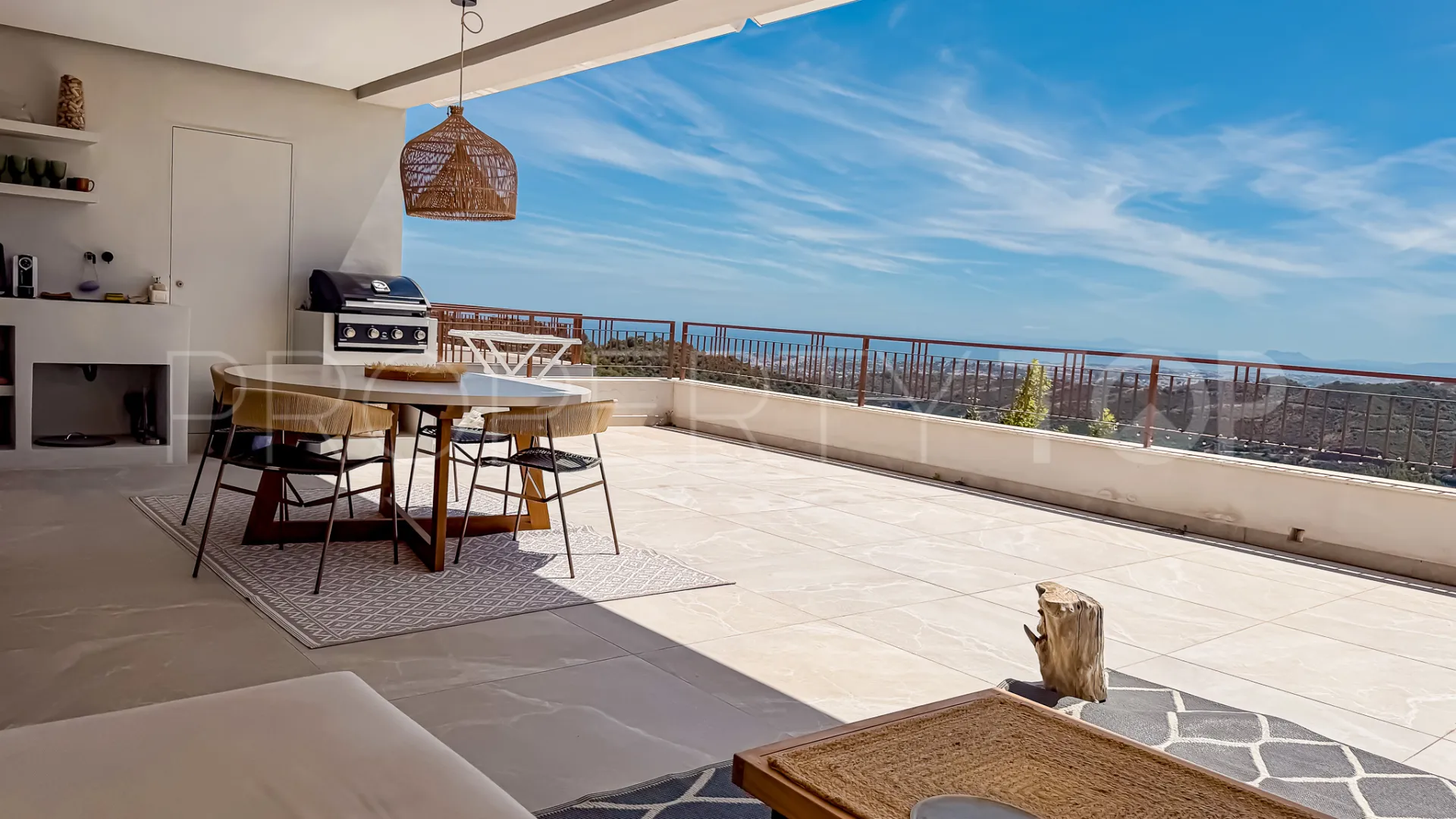 Apartamento de 3 dormitorios en venta en Almazara Hills