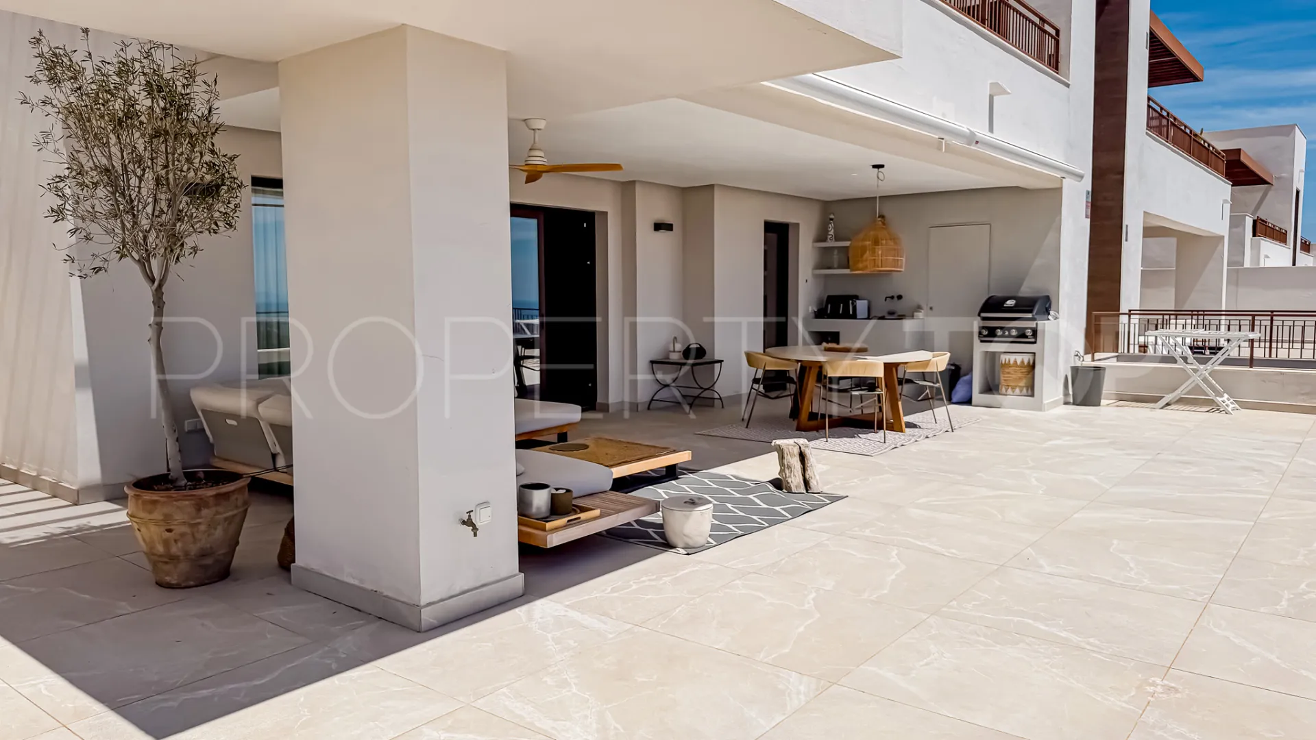 Apartamento de 3 dormitorios en venta en Almazara Hills