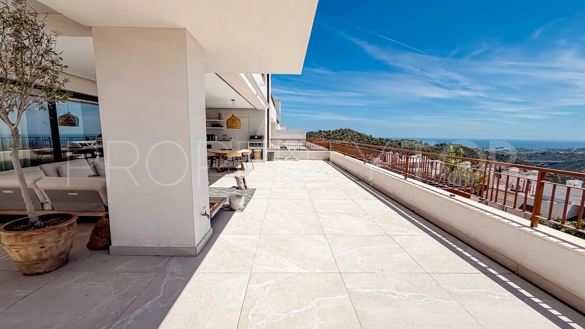 Apartamento de 3 dormitorios en venta en Almazara Hills