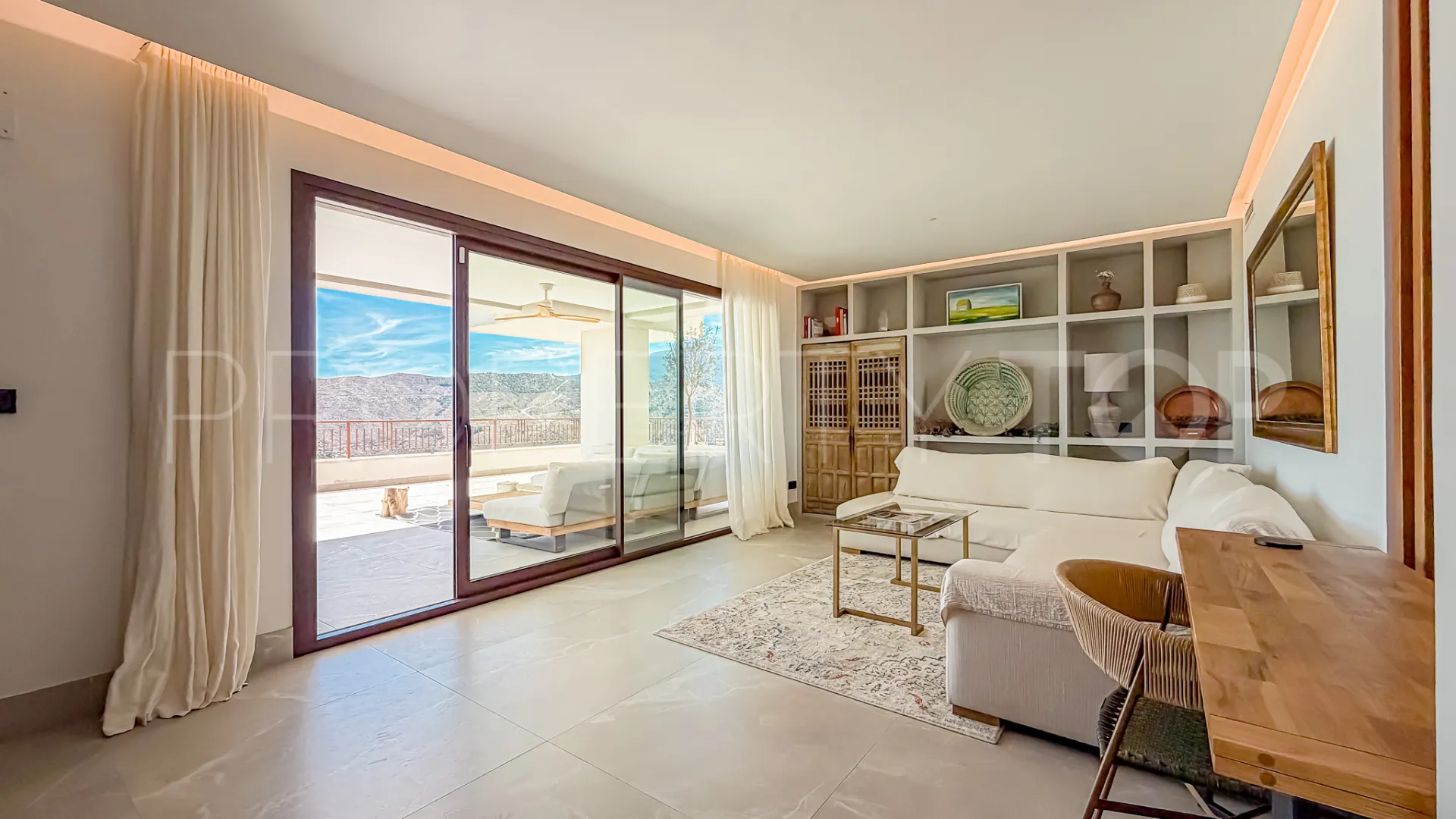 Apartamento de 3 dormitorios en venta en Almazara Hills