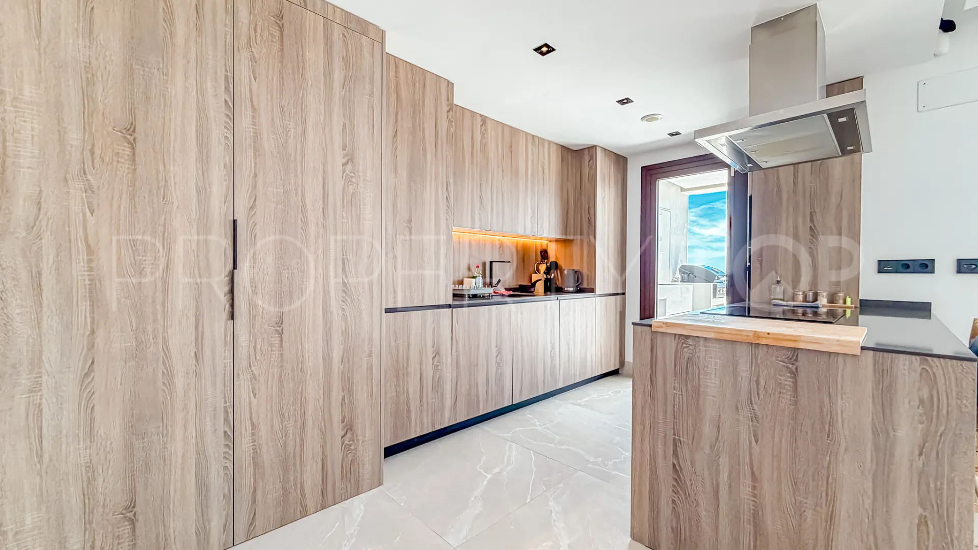Apartamento de 3 dormitorios en venta en Almazara Hills
