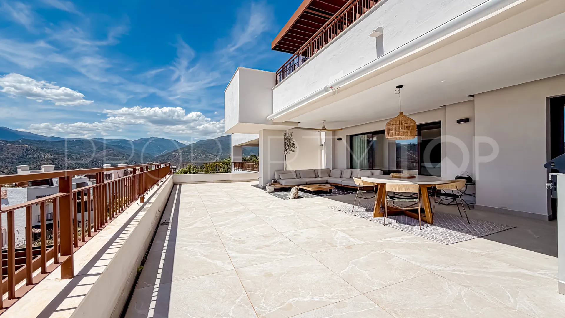 Apartamento de 3 dormitorios en venta en Almazara Hills