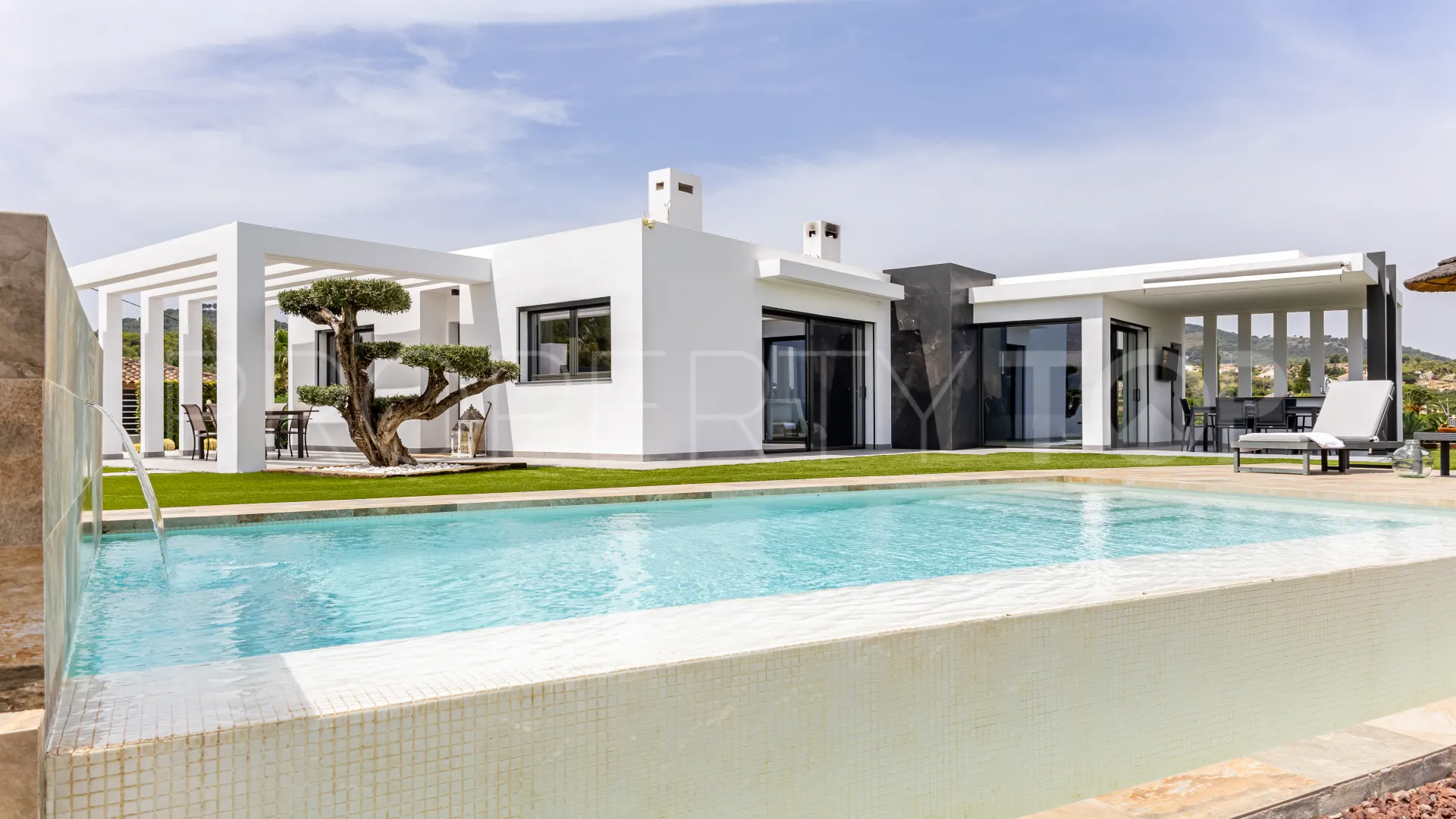 For sale villa with 3 bedrooms in Alhaurin el Grande