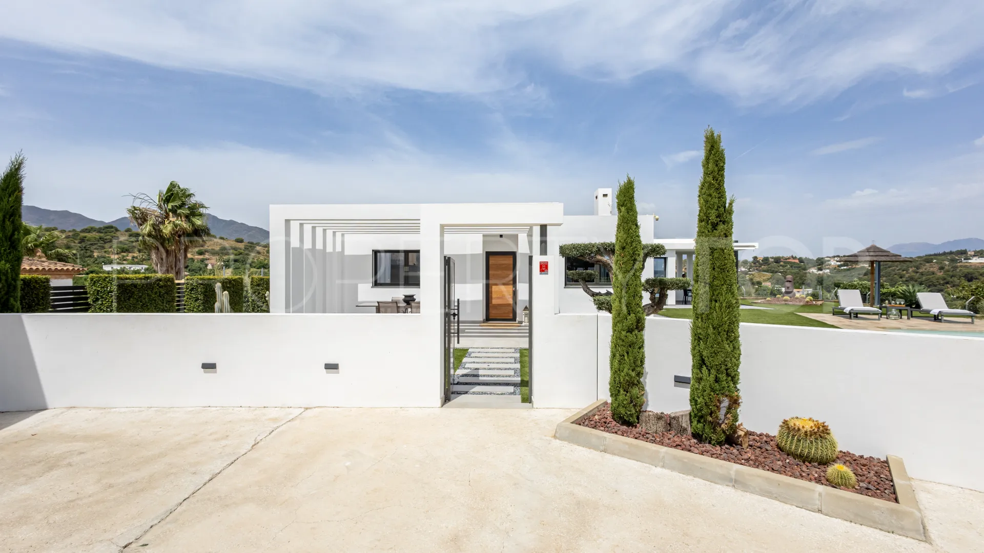 For sale villa with 3 bedrooms in Alhaurin el Grande