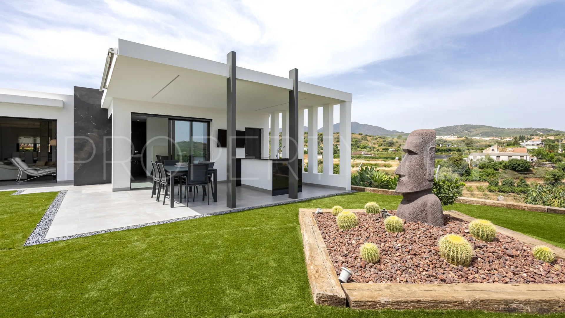 For sale villa with 3 bedrooms in Alhaurin el Grande