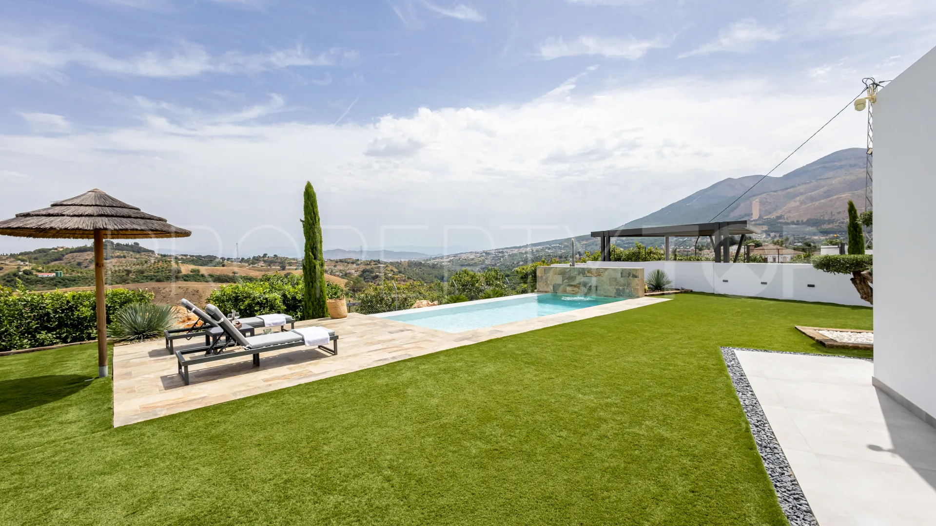 For sale villa with 3 bedrooms in Alhaurin el Grande