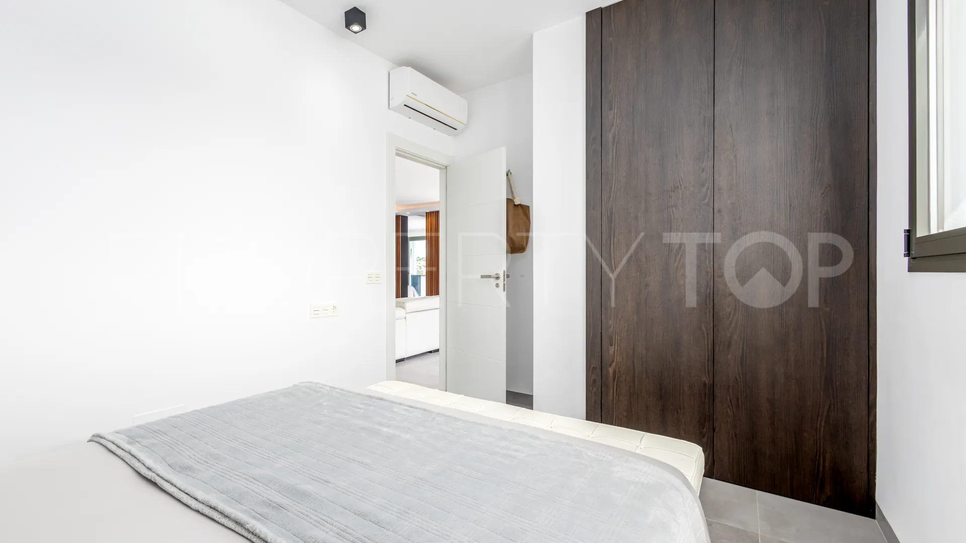 For sale villa with 3 bedrooms in Alhaurin el Grande