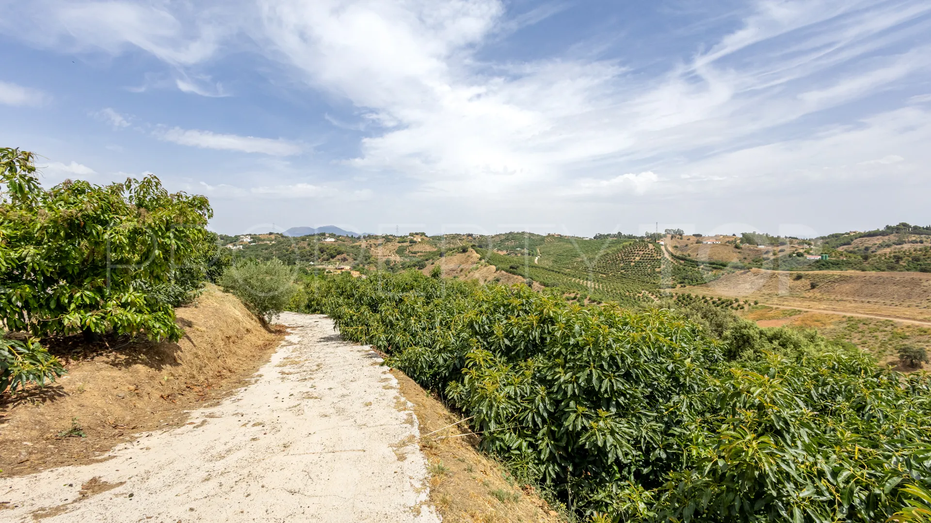 For sale villa with 3 bedrooms in Alhaurin el Grande