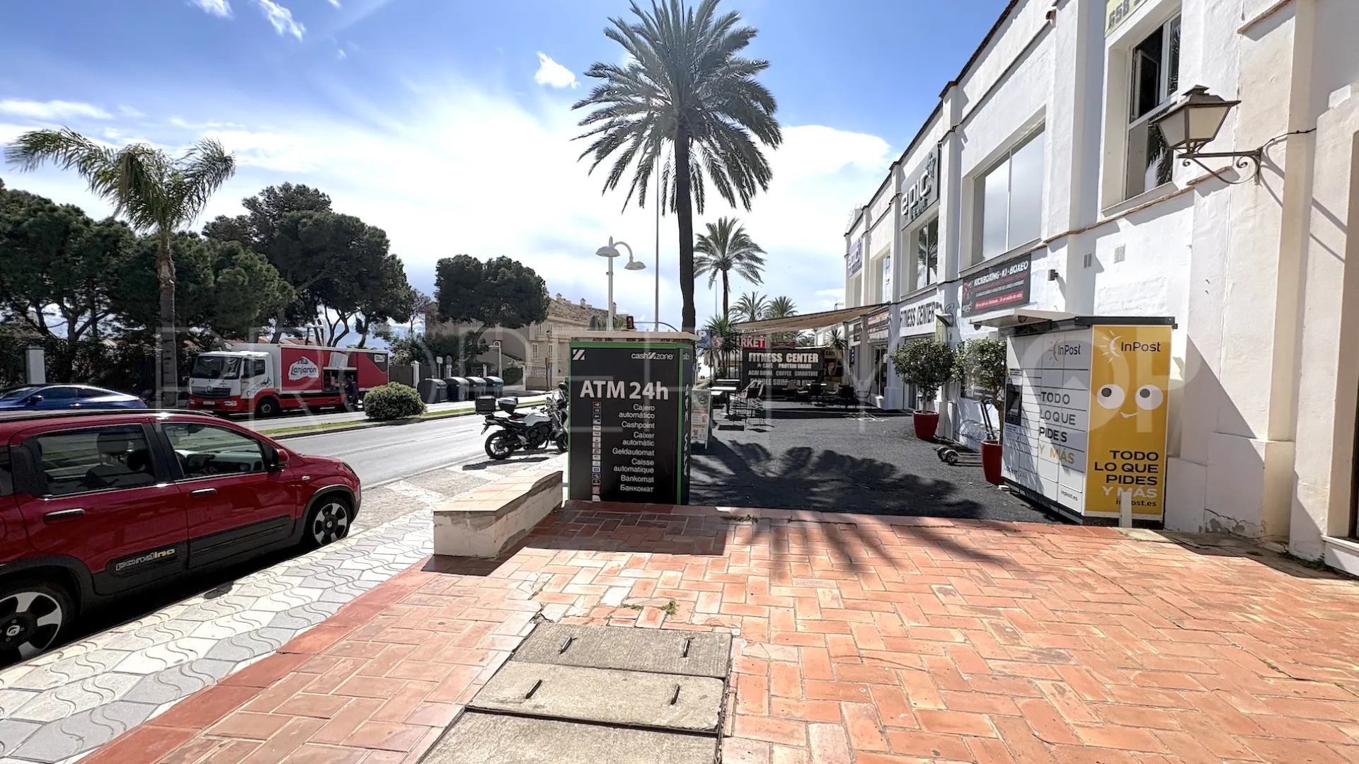 For sale commercial premises in Puerto Marina