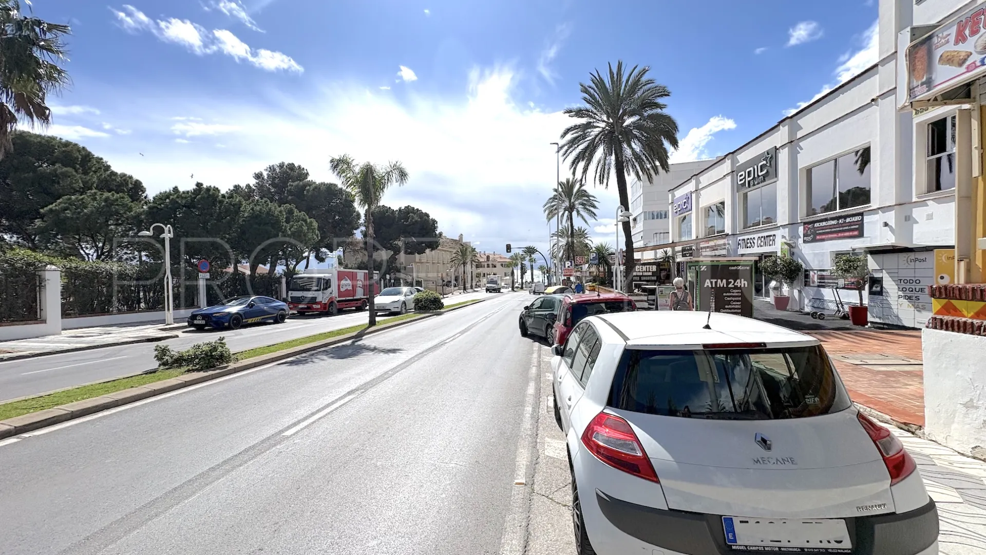 For sale commercial premises in Puerto Marina