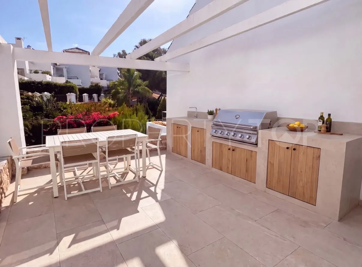 2 bedrooms Aloha apartment for sale