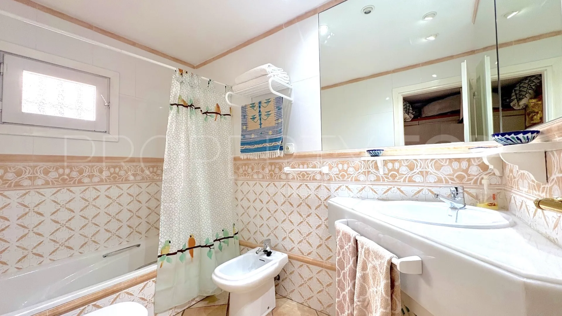 Comprar apartamento de 2 dormitorios en Marbella - Puerto Banus
