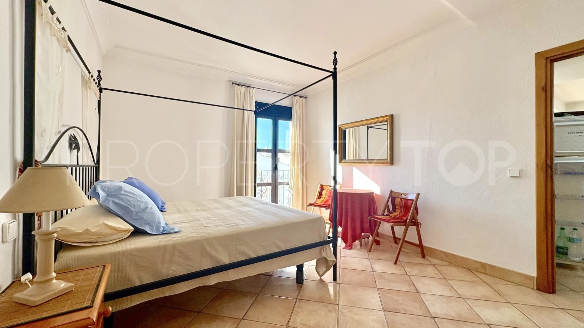 Comprar apartamento de 2 dormitorios en Marbella - Puerto Banus