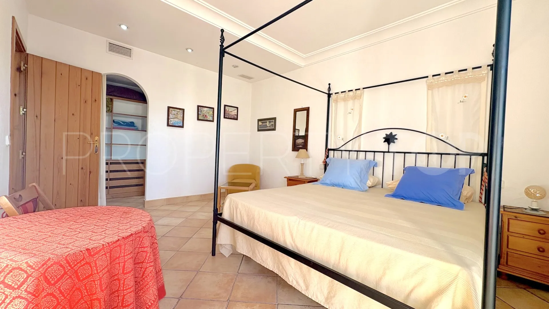 Comprar apartamento de 2 dormitorios en Marbella - Puerto Banus