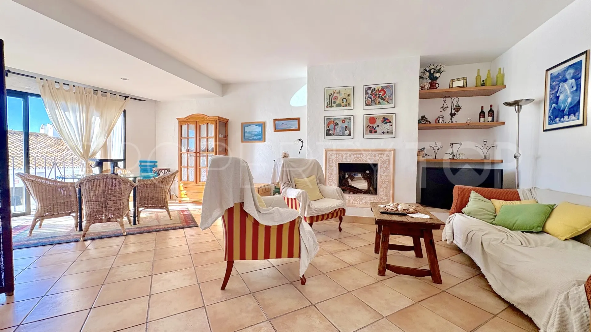 Comprar apartamento de 2 dormitorios en Marbella - Puerto Banus