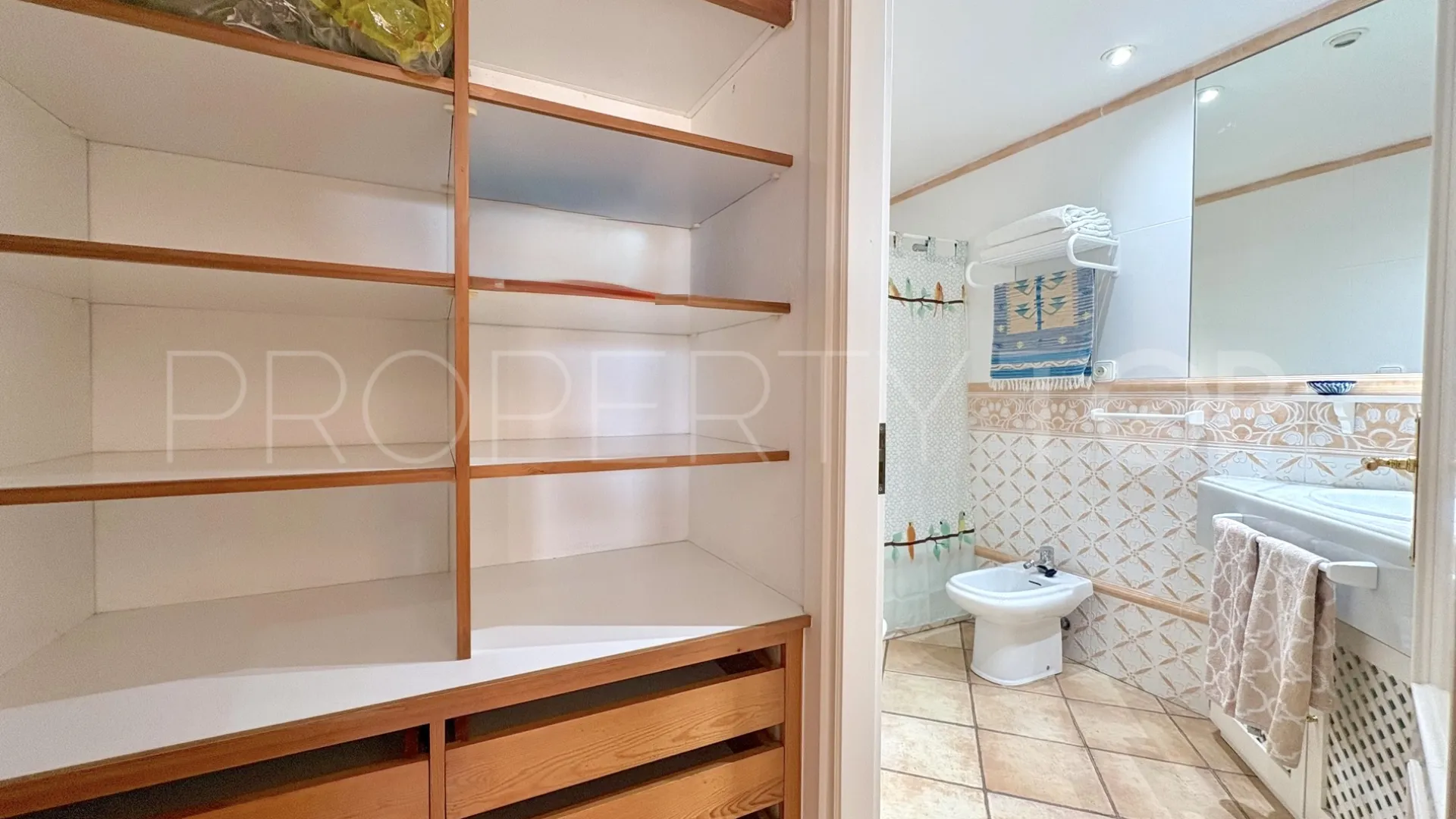 Comprar apartamento de 2 dormitorios en Marbella - Puerto Banus