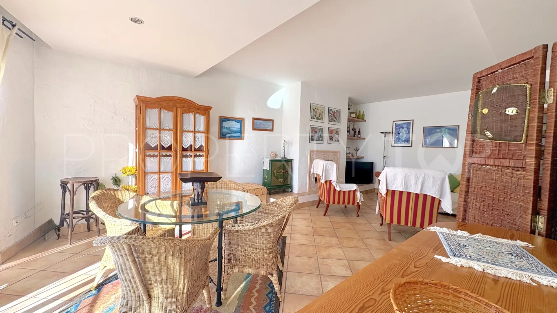 Comprar apartamento de 2 dormitorios en Marbella - Puerto Banus