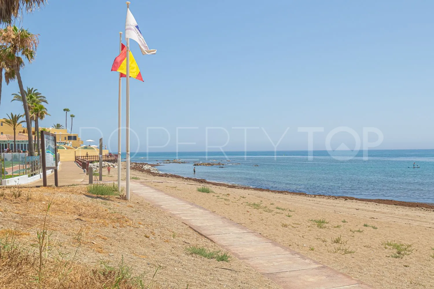 Comprar apartamento de 2 dormitorios en Calahonda