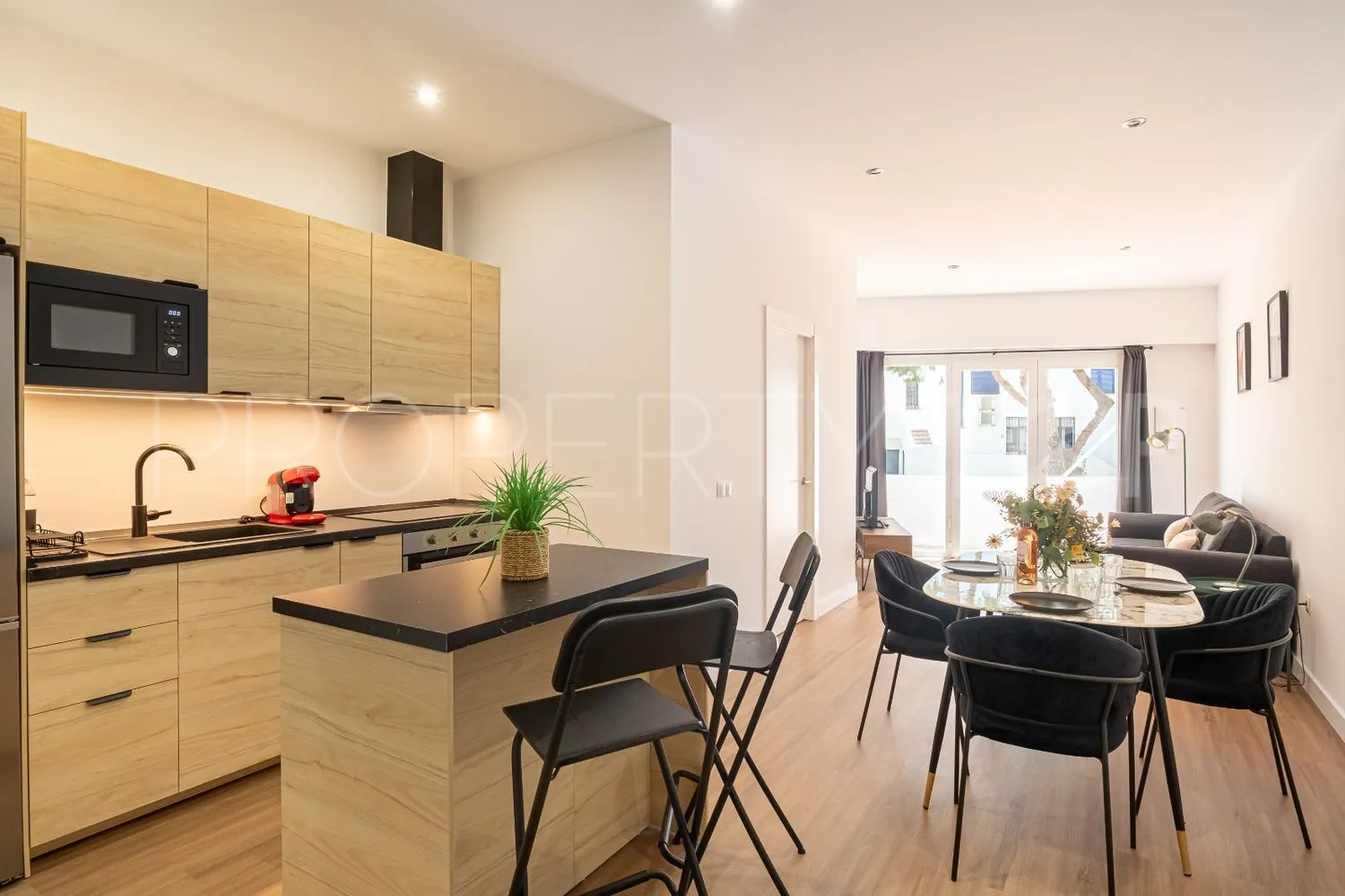 Comprar apartamento de 2 dormitorios en Calahonda