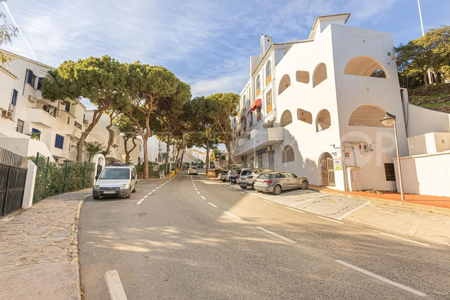 Comprar apartamento de 2 dormitorios en Calahonda