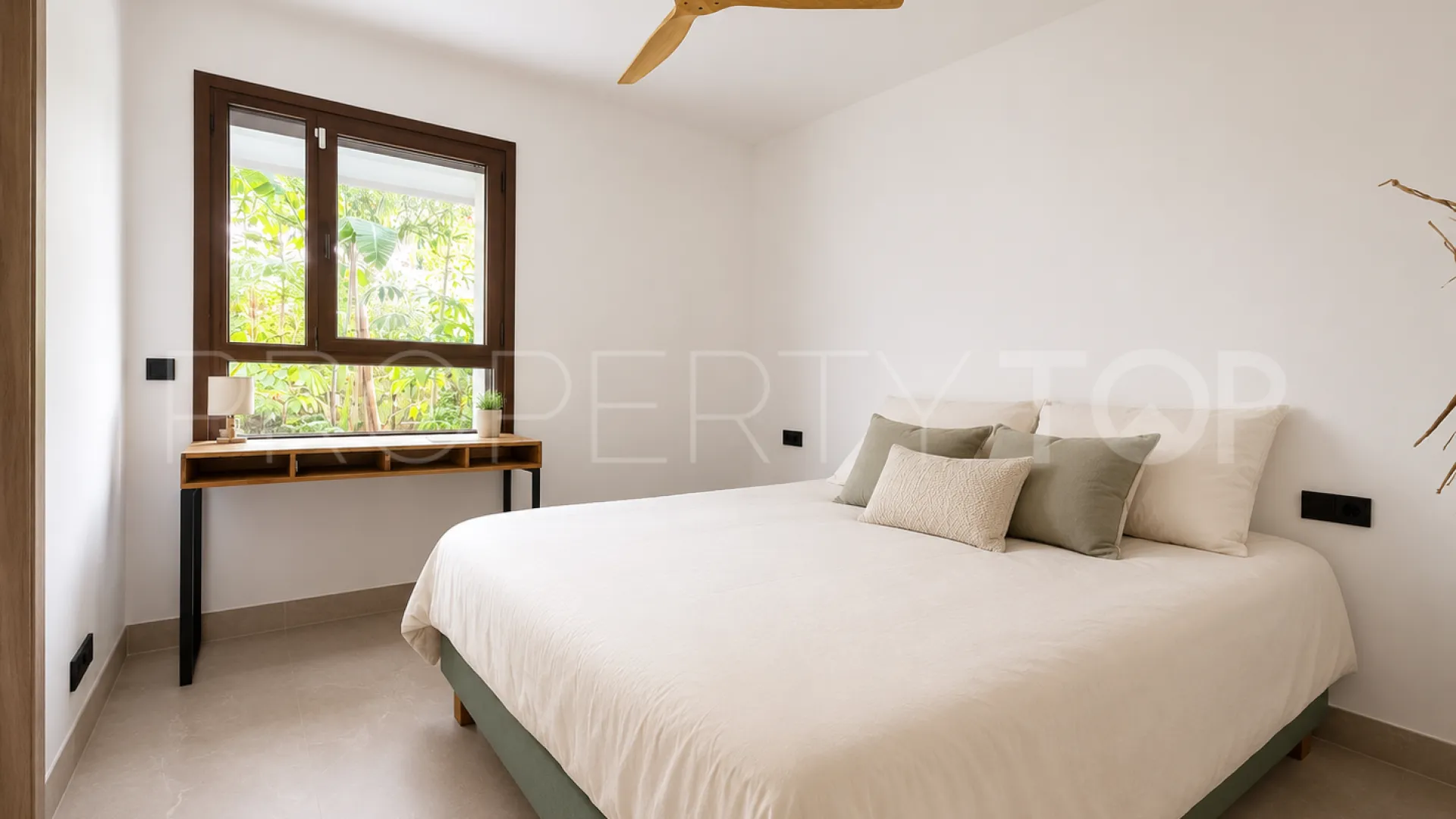 For sale apartment with 3 bedrooms in Almazara Hills
