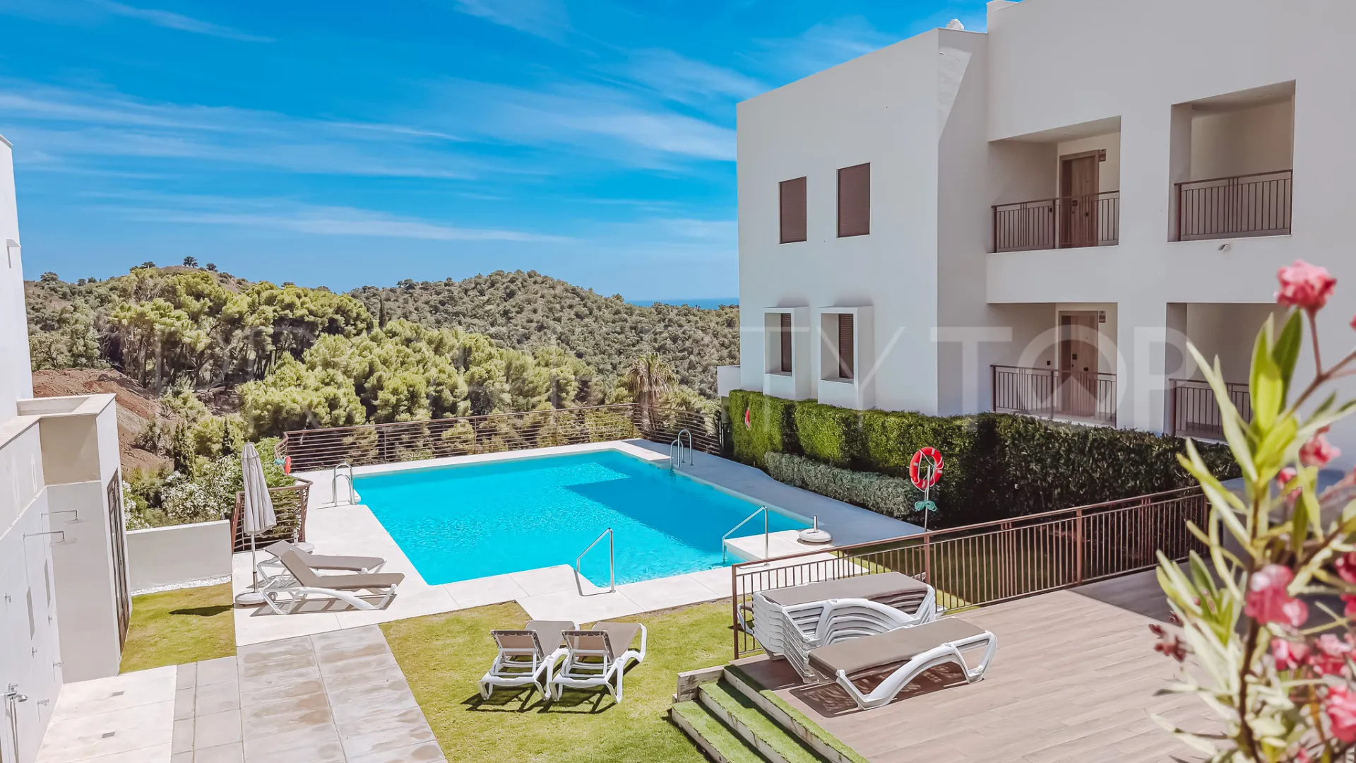 For sale apartment with 3 bedrooms in Almazara Hills