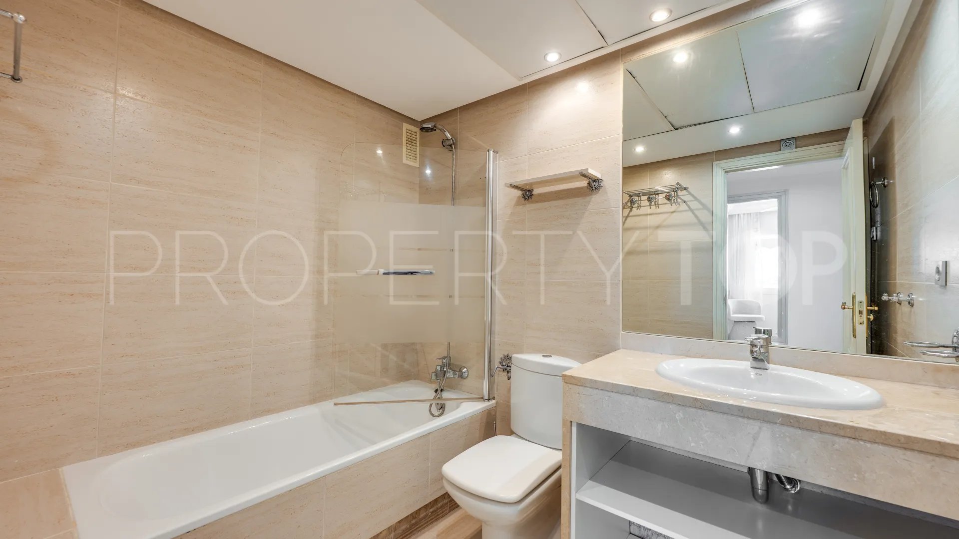 Marina Banus, apartamento en venta