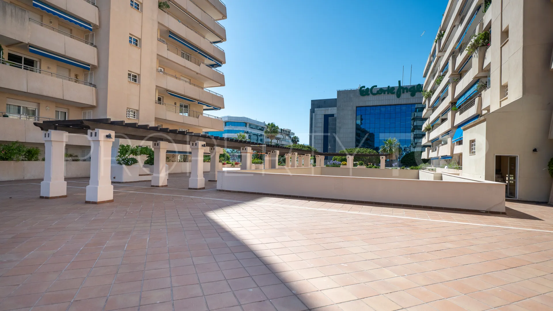 Marina Banus, apartamento en venta