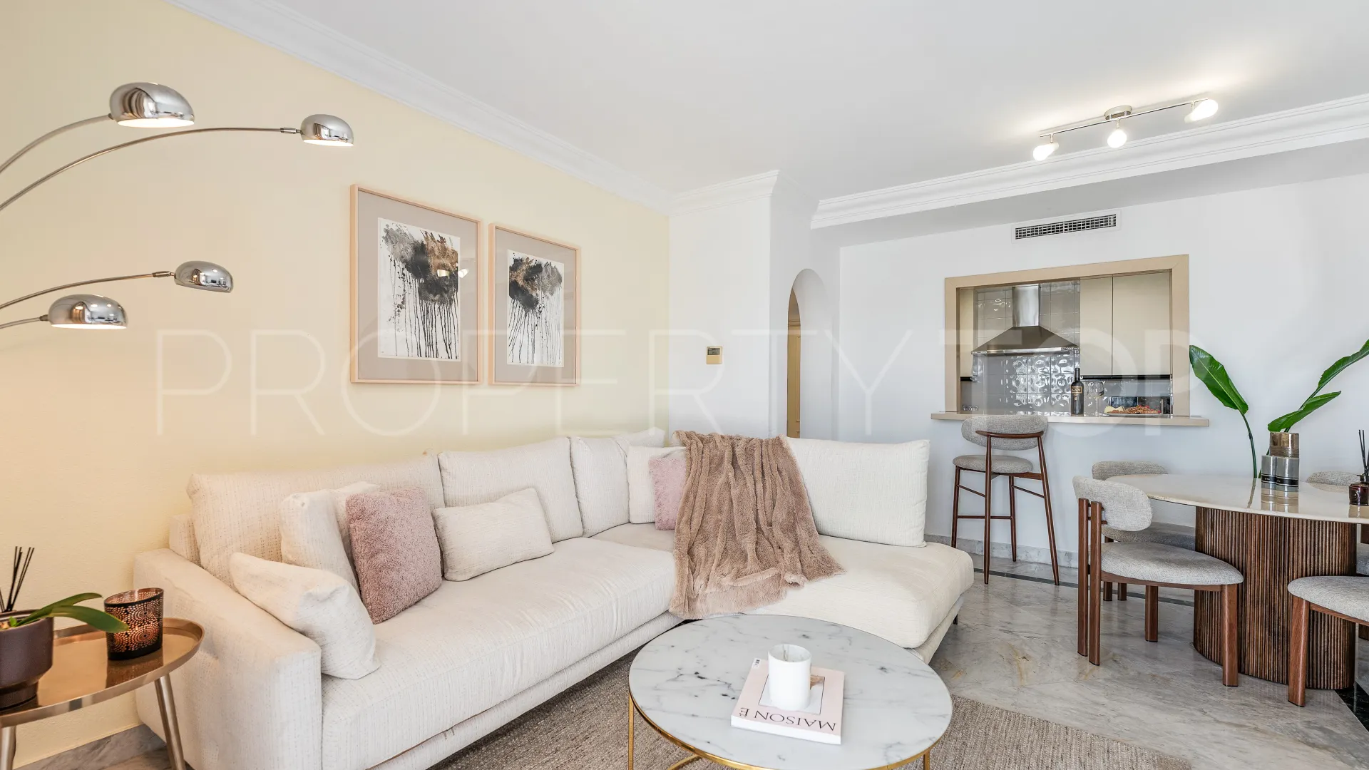 Marina Banus, apartamento en venta